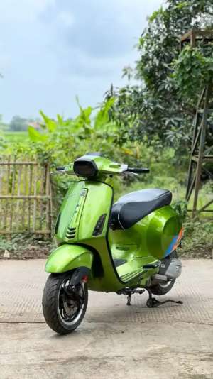 Jual bekas PIAGGIO VESPA SPRINT IGET 2017,lokasi di Bumi Serpong Damai