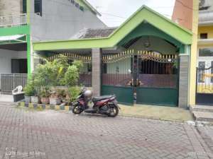 Pondok maritim 7.5 x 13.5 hadap fasum lokasi di Wiyung, tersedia melalui melalui situs Olx