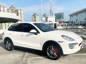 Jual bekas Porsche Cayenne 3.6 AWD Rawatan ATPM Odo52rb B GENAP Pjk JULI 2025 Interior Orsinil No PR Otr KREDIT,lokasi di Jakarta DKI