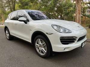 Jual bekas Porsche Cayenne S Hybrid 2012,lokasi di 