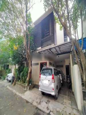 PRIME AREA DEKAT MRT HAJI NAWI TOWNHOUSE DI CIPETE lokasi di Cilandak, tersedia melalui melalui situs Olx