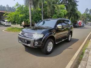 Jual bekas Promo Pajero Sport Solar AT 2.5 2010 Hitam,lokasi di 