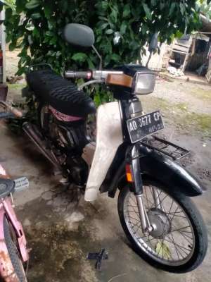Jual bekas Rc 100 bravo th 96 komplit masih orisinil ex orang tua,lokasi di Kalasan