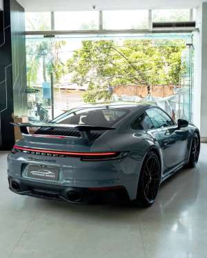 Jual bekas ready stock porsche 911 carrera nik 2025,lokasi di 