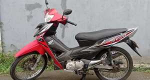 Jual bekas Revo murah 4,8jt no nego, surat lengkap pajak hidup,lokasi di Cipondoh
