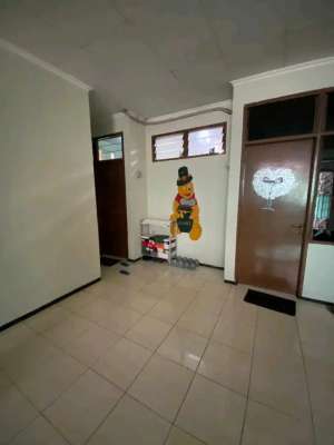 RON139 DIJUAL RUMAH KOS BRATANG WETAN SURABAYA lokasi di Wonokromo, tersedia melalui melalui situs Olx