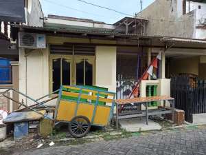 RON2198 DIJUAL RUMAH RUNGKUT BARATA SURABAYA lokasi di Rungkut, tersedia melalui melalui situs Olx