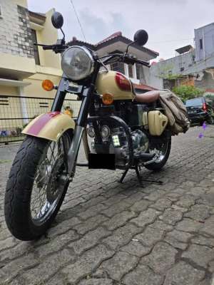 Jual bekas Royal Enfield Classic 350cc Tan,lokasi di Kebon Jeruk