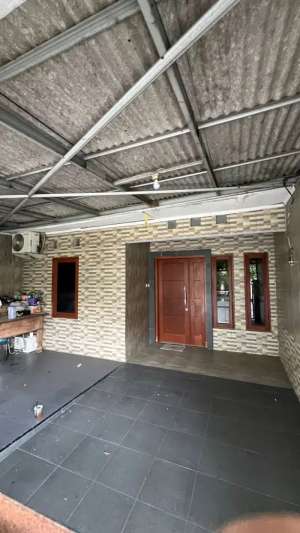 Rumah 1 Lt Terawat 10 Menit ke RS Harapan Keluarga Dibantu KPR J-32101 lokasi di Cikarang Pusat, tersedia melalui melalui situs Olx