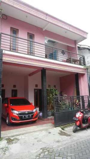 Rumah 2 Lantai Bunulrejo Blimbing Malang lokasi di Blimbing, tersedia melalui melalui situs Olx