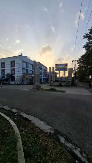 rumah 2 lantai desain modern di pemda cibinong graha kartika pratama lokasi di Cibinong, tersedia melalui melalui situs Olx