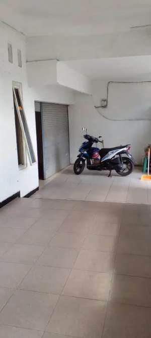 RUMAH 2 LANTAI MURAH. DEKAT RSUD, PSR LARANGAN. BISA UNTUK KOST AN lokasi di Buduran, tersedia melalui melalui situs Olx