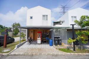 Rumah 2 Lantai SHM Akses Cepat ke RS Satria Medika Bisa KPR J-10731 lokasi di Mustika Jaya, tersedia melalui melalui situs Olx