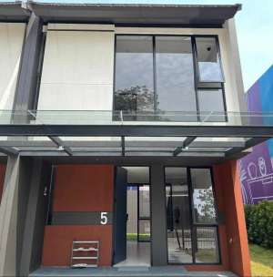 Rumah 2lantai Lippo Cikarang lokasi di Cikarang Selatan, tersedia melalui melalui situs Olx