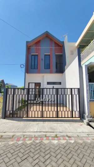 Rumah Baru 2 Lantai Dekat Taman Suroboyo Di Tinjang Mentari, Bulak SBY lokasi di Bulak, tersedia melalui melalui situs Olx