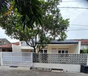 Rumah Baru Renov di Komplek Pasir Pogor Ciwastra Buah Batu lokasi di Buahbatu (Margacinta), tersedia melalui melalui situs Olx