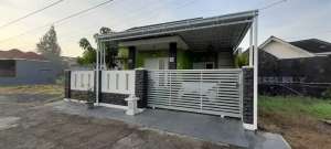 Rumah Besar Mewah 1 menit Jl Nasional Balecatur Sleman lokasi di Gamping, tersedia melalui melalui situs Olx