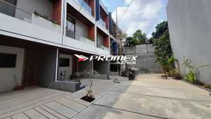 Rumah Brand New di Bangka Nempel dengan Kemang Keamanan 24Jam lokasi di Mampang Prapatan, tersedia melalui melalui situs Olx