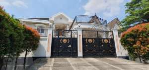 Rumah cantik desain klasik di Riverside Residence,Bukit Golf Riverside lokasi di Gunung Putri, tersedia melalui melalui situs Olx