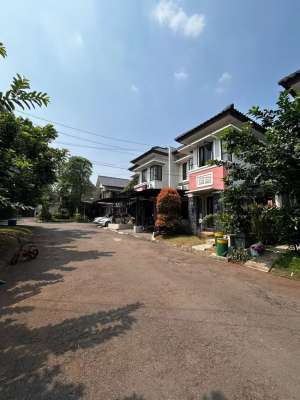 Rumah cirendeu Pisangan Ciputat Akses Mrt Lebak Bulus Dalam Cluster lokasi di Ciputat, tersedia melalui melalui situs Olx