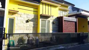 Rumah Cluster Blimbing 5 menit Tol Singosari 7 menit Soekarno Hatta lokasi di Blimbing, tersedia melalui melalui situs Olx