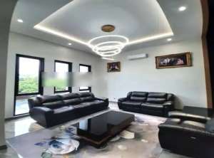 RUMAH CROWN GOLF BOULEVARD PIK FULL FURNISHED lokasi di Pantai Indah Kapuk, tersedia melalui melalui situs Olx