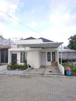 Rumah di cihanjuang di lalui angkutan umum lokasi islamic premium lokasi di Sukajadi, tersedia melalui melalui situs Olx