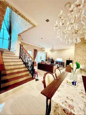 Rumah Di Taman Bona Indah,Lebak Bulus lokasi di Cilandak, tersedia melalui melalui situs Olx