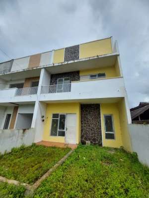 Rumah Dijual area kota Malang dekat pasar induk Gadang Harga Murah lokasi di Kedungkandang, tersedia melalui melalui situs Olx