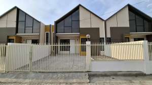 Rumah Dijual Dekat Pondok Tjandra Tanpa Dp Di Puri Asri Waru Sidoarjo lokasi di Rungkut, tersedia melalui melalui situs Olx