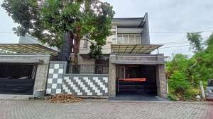 Rumah Dijual Klampis Aji Tengah Surabaya lokasi di Sukolilo, tersedia melalui melalui situs Olx