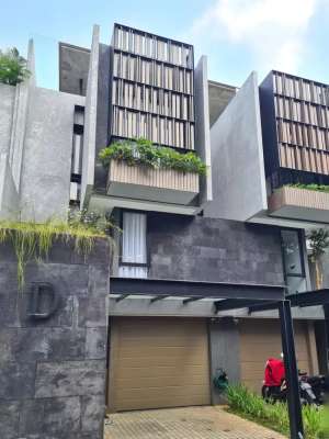 Rumah Dijual Simprug, Permata Hijau. Dekat Senayan. NEGO sd DEAL lokasi di Kebayoran Lama, tersedia melalui melalui situs Olx