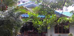 RUMAH HALAMAN LUAS NYAMAN STRATEGIS PINGGIR JALAN RAYA DI PESANGGRAHAN lokasi di Pesanggrahan, tersedia melalui melalui situs Olx