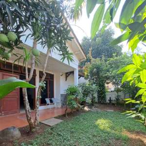 RUMAH HARGA DIBAWAH PASAR KOMPLEK MEGAPOLITAN CINERE DEKAT TOL KRUKUT lokasi di Cinere, tersedia melalui melalui situs Olx