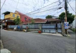 Rumah Hitung Tanah Dinoyo Depan RS Kota Malang lokasi di Lowokwaru, tersedia melalui melalui situs Olx