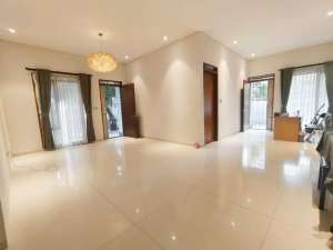 Rumah Hoek Premium di Taman Kopo Indah 1 Bandung lokasi di Margahayu, tersedia melalui melalui situs Olx