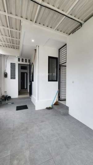 Rumah Kos Baru 3 Lantai Di Kelapa Gading Permai S8578 lokasi di Kelapa Gading, tersedia melalui melalui situs Olx