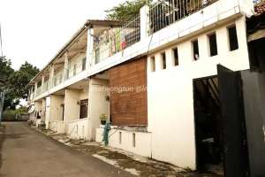Rumah Kos Kost Aktif di Jl. Parakan Saat lokasi di Arcamanik, tersedia melalui melalui situs Olx