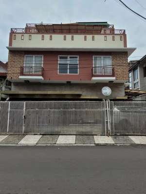 RUMAH KOSAN DI TEBET SUDAH FULLY FURNISHED SIAP PAKAI LOKASI MENARIK lokasi di Tebet, tersedia melalui melalui situs Olx
