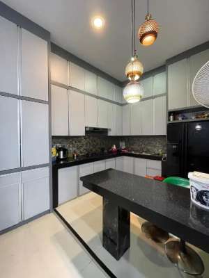 Rumah krakatau palace 16 bisa nego lokasi Di daerah Medan timur lokasi di Medan Timur, tersedia melalui melalui situs Olx