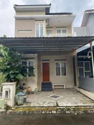 Rumah lokasi di Perum Tectona dekat Suhat lokasi di Lowokwaru, tersedia melalui melalui situs Olx