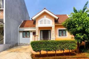 Rumah Luas 18 Menit ke Pintu Tol Jatikarya 2 SHM Hadap Timur J-18754 lokasi di Cibubur, tersedia melalui melalui situs Olx