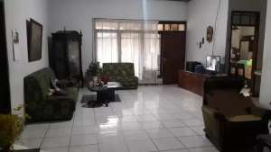 Rumah Luas 590 m2 Area Turangga Buah Batu Kota Bandung lokasi di Buahbatu (Margacinta), tersedia melalui melalui situs Olx