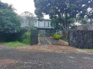 Rumah Luas Harga di Bawah NJOP di Raffles Hills Cibubur lokasi di Cibubur, tersedia melalui melalui situs Olx