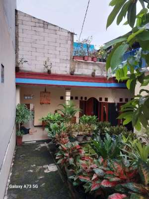 Rumah Luas Murah Siap Huni Lingkungan Komplek Jalan Lebar Strategis Di lokasi di Jagakarsa, tersedia melalui melalui situs Olx