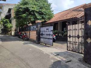 Rumah Luas Murah Strategis Di Jalan Bango Pondok Labu Cilandak Jaksel lokasi di Cilandak, tersedia melalui melalui situs Olx