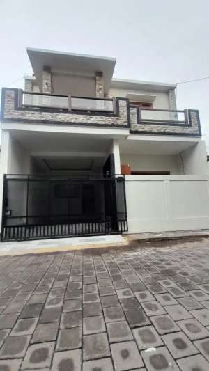 Rumah Mewah 2 lantai Siap Huni Di Denpasar kota lokasi di Denpasar Selatan, tersedia melalui melalui situs Olx