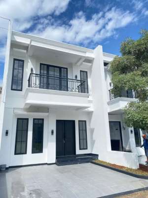 Rumah Mewah di Kramat Jati Dekat Dengan Stasiun dan Transportasi Umum lokasi di Kramat Jati, tersedia melalui melalui situs Olx