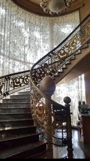 Rumah Mewah HOEK Classic di Puri Marina Ancol lokasi di Pademangan, tersedia melalui melalui situs Olx