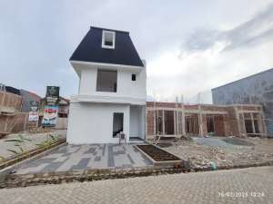 Rumah Mewah Klasik DVictoria Cirebon Tahap 2 Kedawung lokasi di Lemahwungkuk, tersedia melalui melalui situs Olx